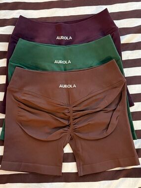 Aurola High-Waist Scrunch Seam Bike Shorts - Plum, Forest, Chocolate